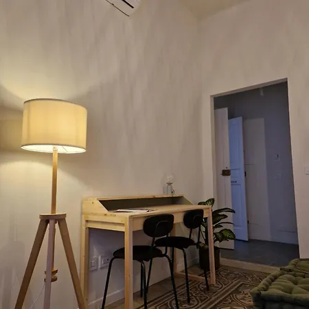 Lostabile & Coworking Guest house *