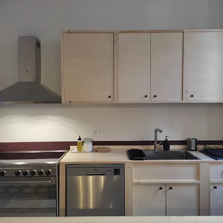 Vendégház Lostabile & Coworking 4*