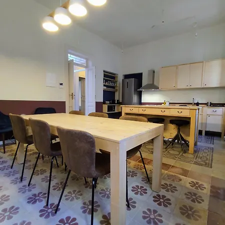 بيت ضيافة Lostabile & Coworking 3*