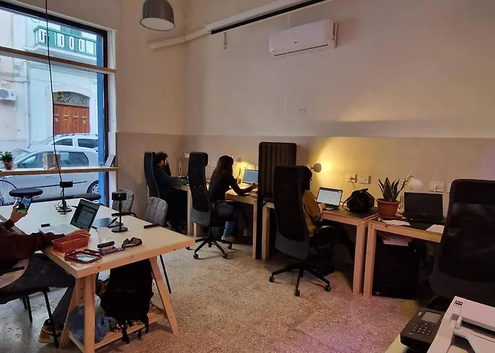 Lostabile & Coworking 4* 巴里